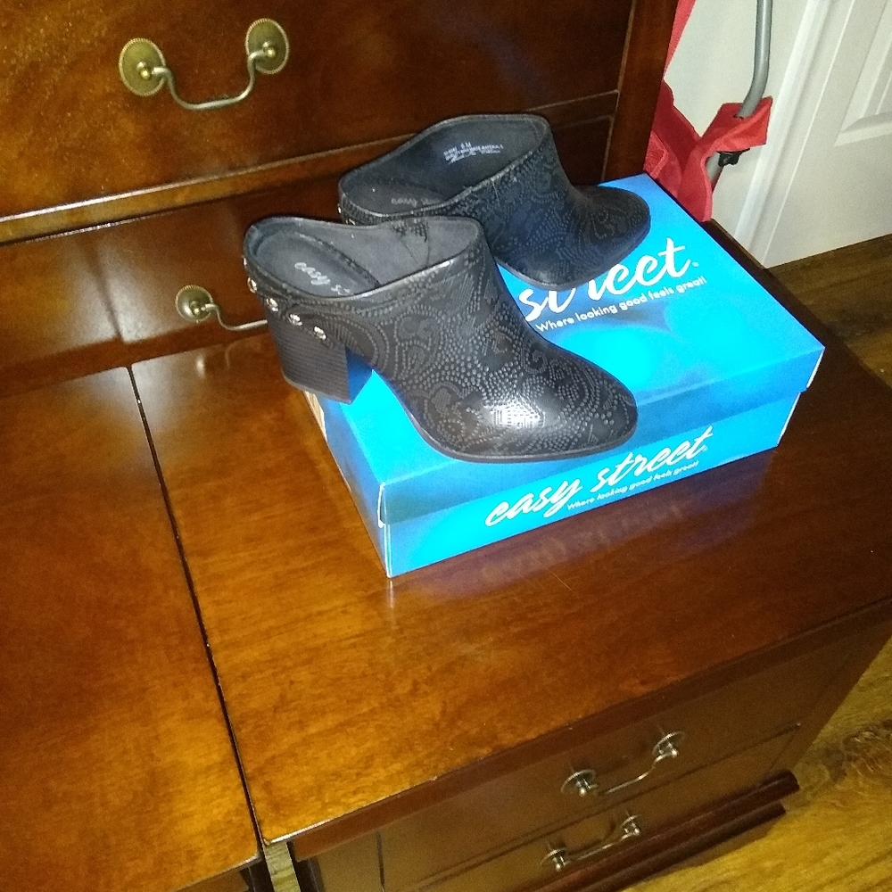 Black Clogs - image 1